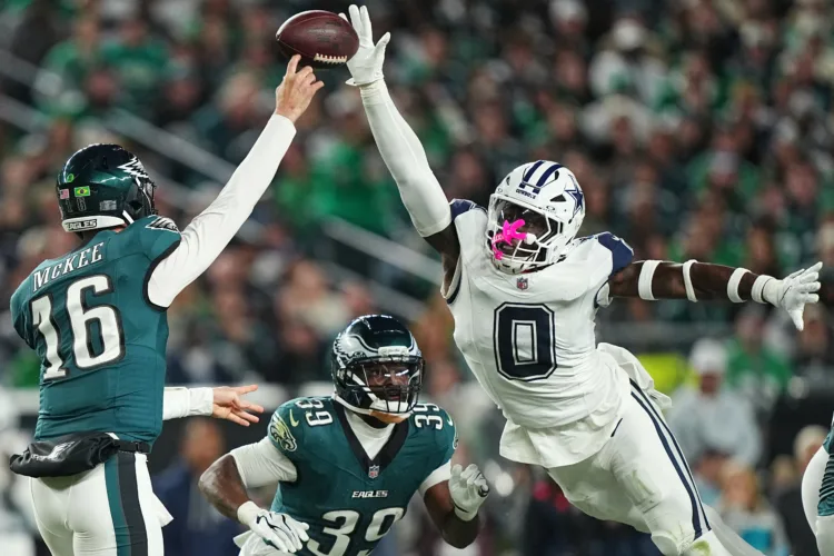 Dak Prescott throws 3 TD passes, Javonte Williams runs for 155 yards as Cowboys beat Eagles 38-21